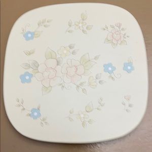 Pfaltzgraff tea rose themed basket topper